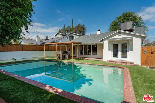 22140 Ybarra Road, Woodland Hills, CA 91364