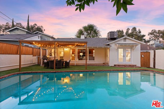 22140 Ybarra Road, Woodland Hills, CA 91364