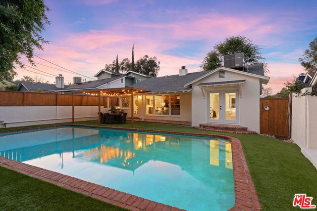 22140 Ybarra Road, Woodland Hills, CA 91364