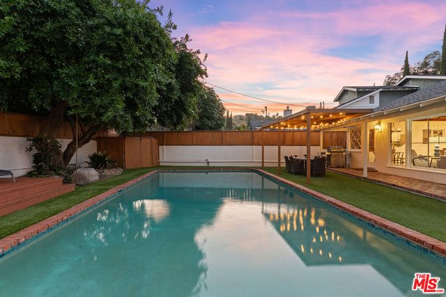 22140 Ybarra Road, Woodland Hills, CA 91364