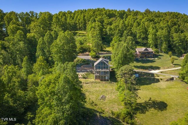 683 Lakeridge Drive, Butler, TN 37640