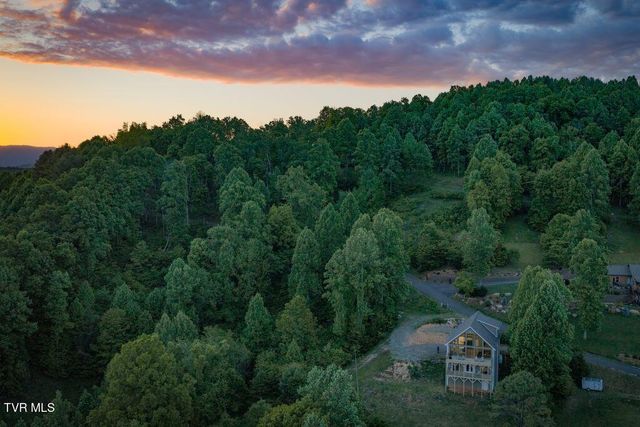 683 Lakeridge Drive, Butler, TN 37640