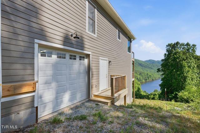 683 Lakeridge Drive, Butler, TN 37640