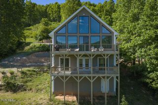 683 Lakeridge Drive, Butler, TN 37640