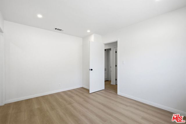 1832 N Summit Avenue, Pasadena, CA 91103