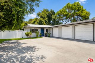 1832 N Summit Avenue, Pasadena, CA 91103
