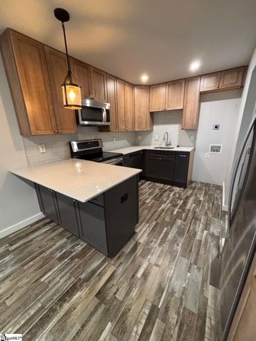 311 W Earle Street Unit B31, Greenville, SC 29609