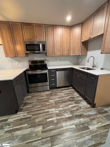 311 W Earle Street Unit B31, Greenville, SC 29609
