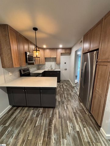 311 W Earle Street Unit B31, Greenville, SC 29609
