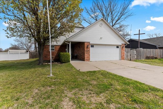 21411 E 36th Street S, Broken Arrow, OK 74014