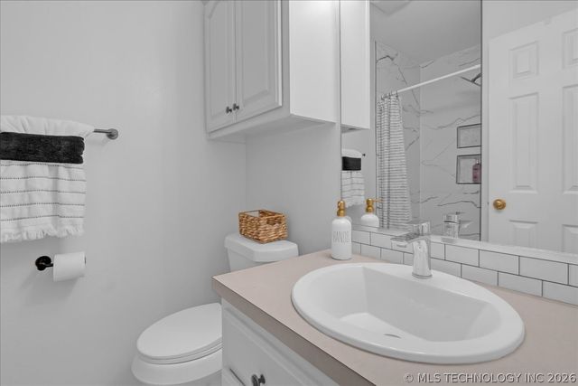 21411 E 36th Street S, Broken Arrow, OK 74014