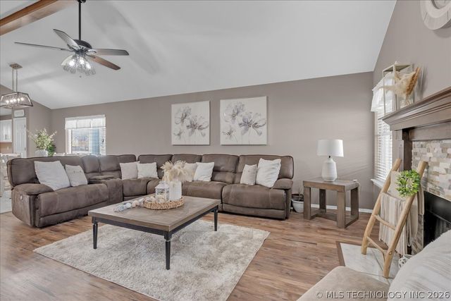 21411 E 36th Street S, Broken Arrow, OK 74014