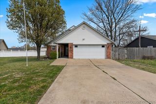 21411 E 36th Street S, Broken Arrow, OK 74014