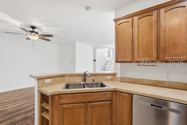 8 Winterberry Ln, Bluffton, SC 29910