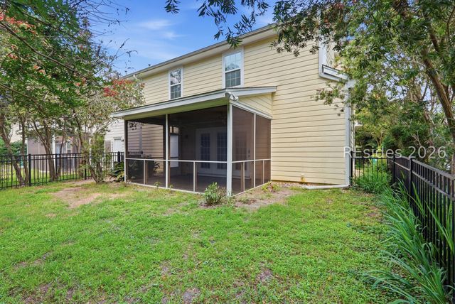 8 Winterberry Ln, Bluffton, SC 29910