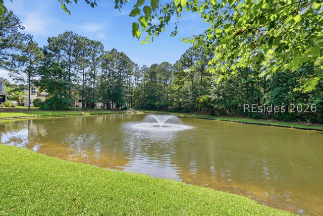 8 Winterberry Ln, Bluffton, SC 29910