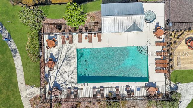 8 Winterberry Ln, Bluffton, SC 29910
