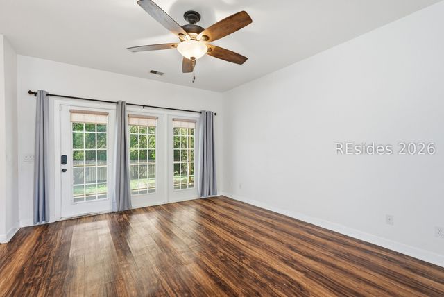 8 Winterberry Ln, Bluffton, SC 29910