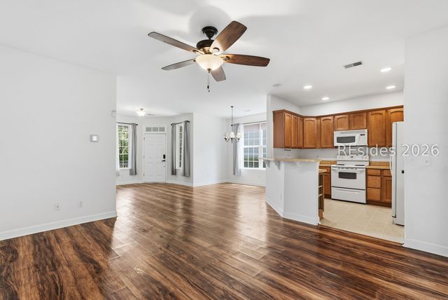 8 Winterberry Ln, Bluffton, SC 29910