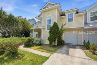 8 Winterberry Ln, Bluffton, SC 29910