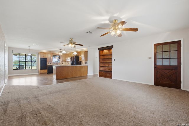 7970 KNOWLTON RD, San Antonio, TX 78263