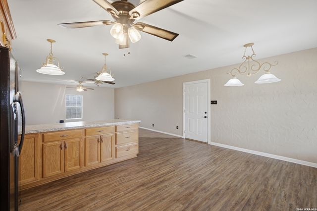 7970 KNOWLTON RD, San Antonio, TX 78263