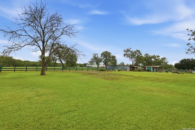 7970 KNOWLTON RD, San Antonio, TX 78263