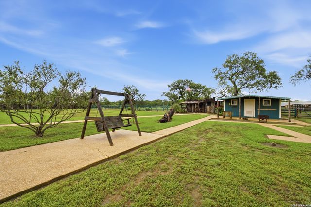 7970 KNOWLTON RD, San Antonio, TX 78263