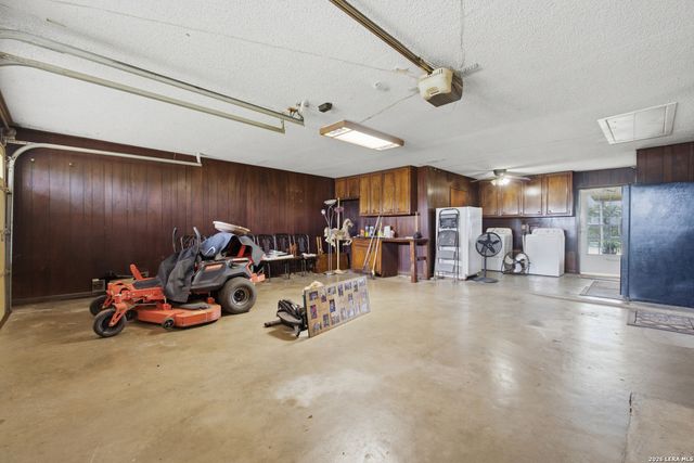 7970 KNOWLTON RD, San Antonio, TX 78263