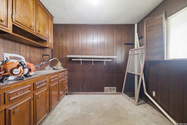 7970 KNOWLTON RD, San Antonio, TX 78263