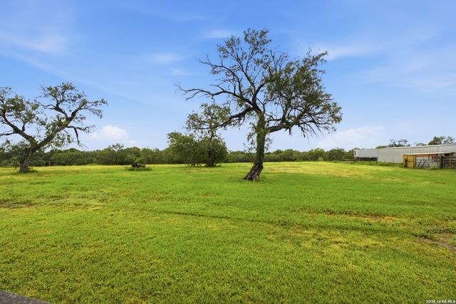 7970 KNOWLTON RD, San Antonio, TX 78263