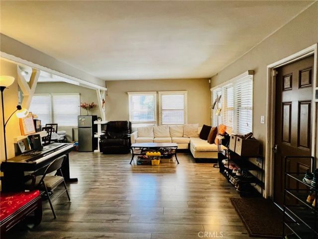 915 W 21st, Los Angeles, CA 90007