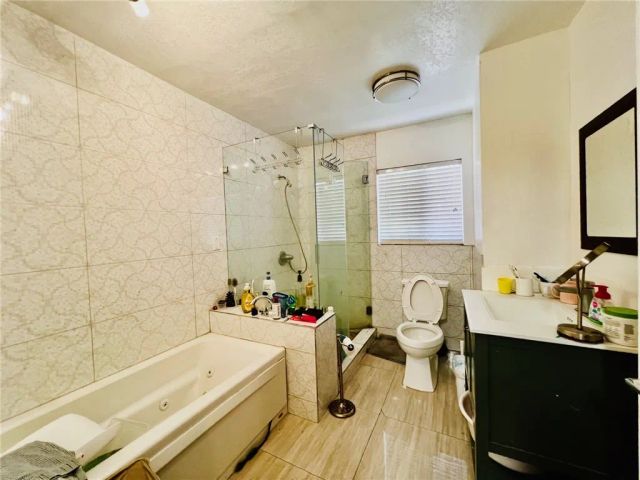 915 W 21st, Los Angeles, CA 90007