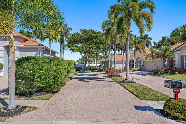 8384 Heritage Club Drive, West Palm Beach, FL 33412