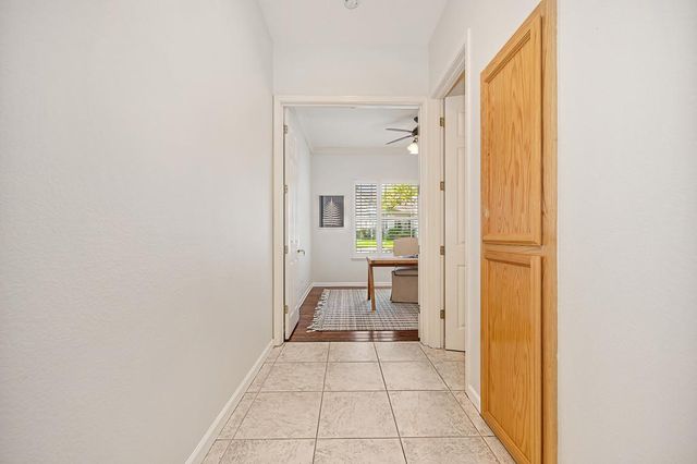 4367 Newland Heights Dr, Rocklin, CA 95765