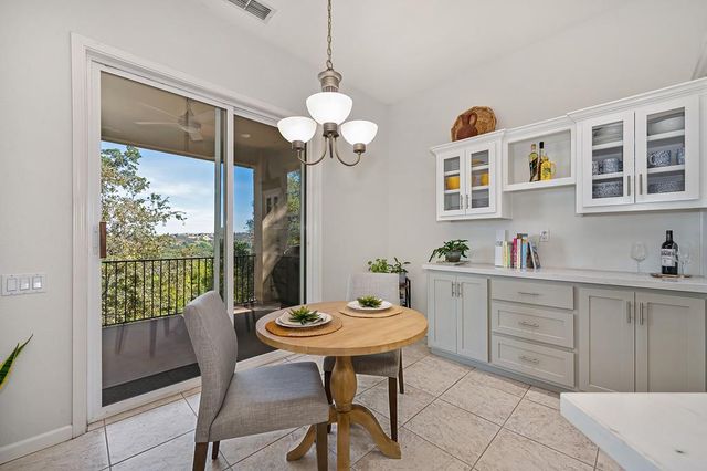 4367 Newland Heights Dr, Rocklin, CA 95765