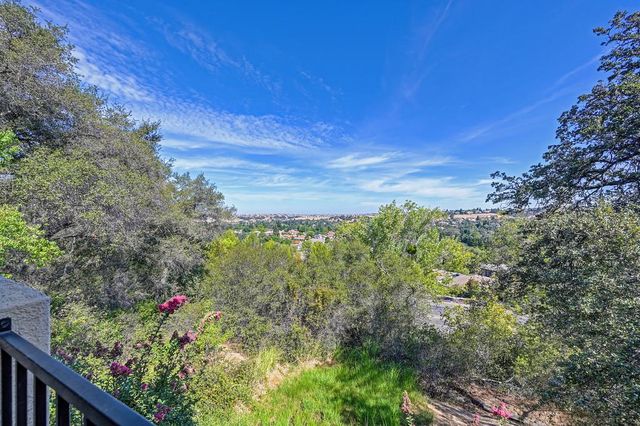4367 Newland Heights Dr, Rocklin, CA 95765