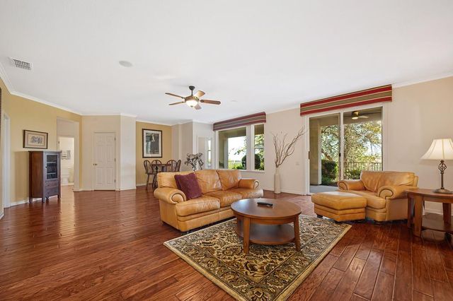 4367 Newland Heights Dr, Rocklin, CA 95765