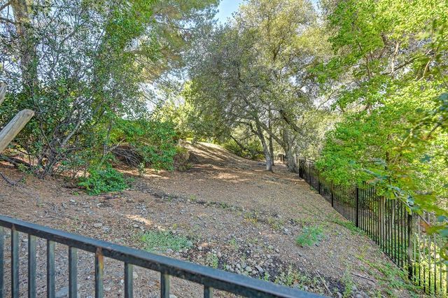 4367 Newland Heights Dr, Rocklin, CA 95765