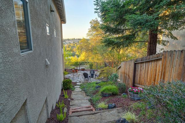 4367 Newland Heights Dr, Rocklin, CA 95765