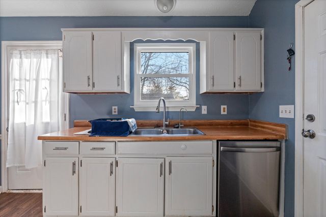 585 Cedar Bend Ln, La Vergne, TN 37086