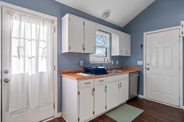 585 Cedar Bend Ln, La Vergne, TN 37086