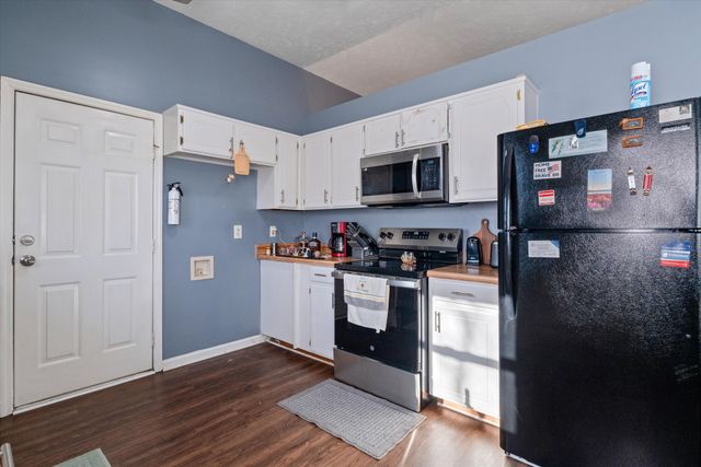 585 Cedar Bend Ln, La Vergne, TN 37086