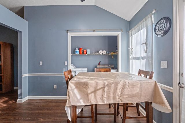 585 Cedar Bend Ln, La Vergne, TN 37086