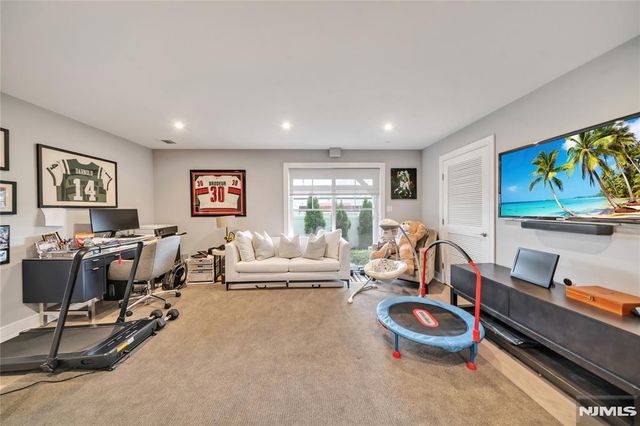 23 Legion Drive 202, Cresskill, NJ 07626