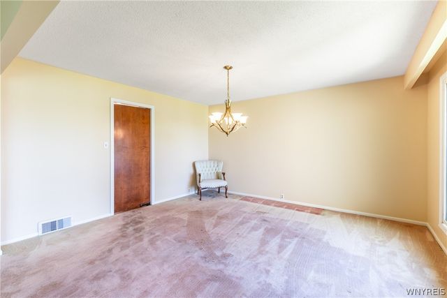 2382 West Oakfield Road, Grand Island, NY 14072