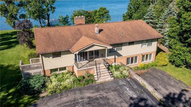 2382 West Oakfield Road, Grand Island, NY 14072