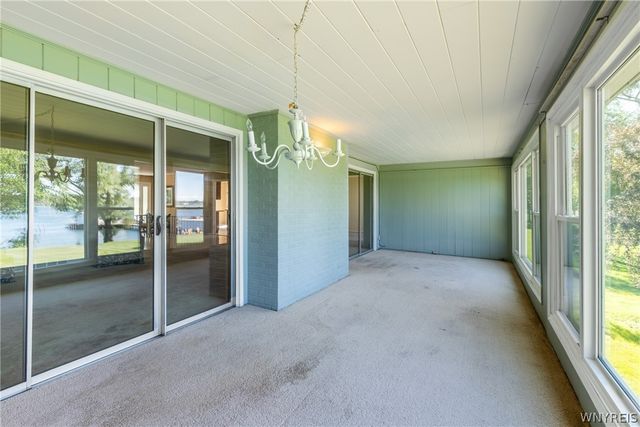 2382 West Oakfield Road, Grand Island, NY 14072