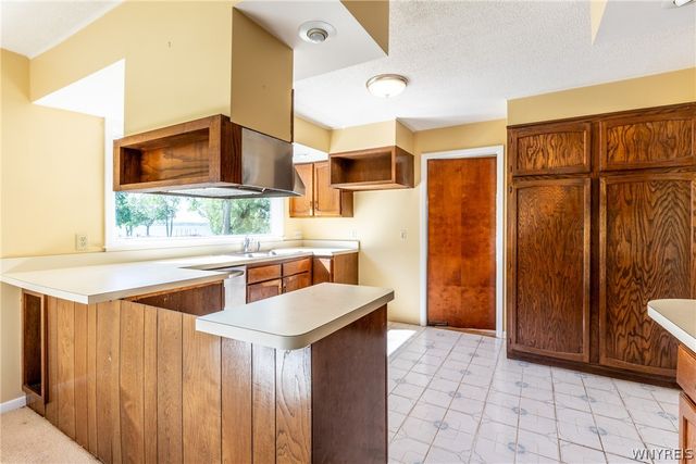 2382 West Oakfield Road, Grand Island, NY 14072