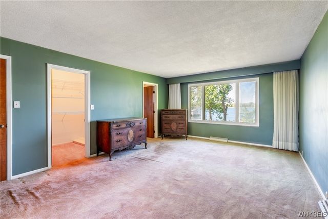 2382 West Oakfield Road, Grand Island, NY 14072